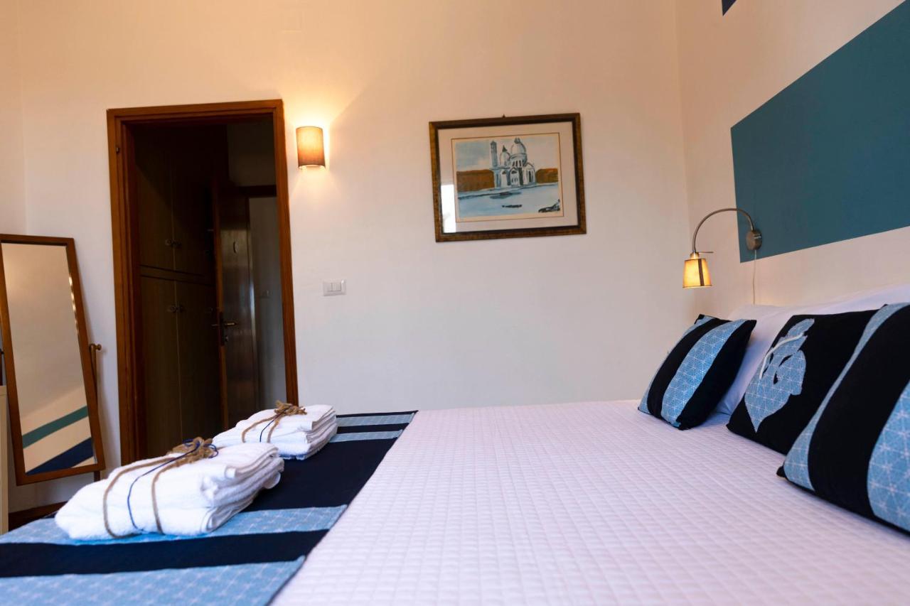 Villa Curiazzi Guesthouse Viale La Pelosa 16 Stintino Eksteriør bilde